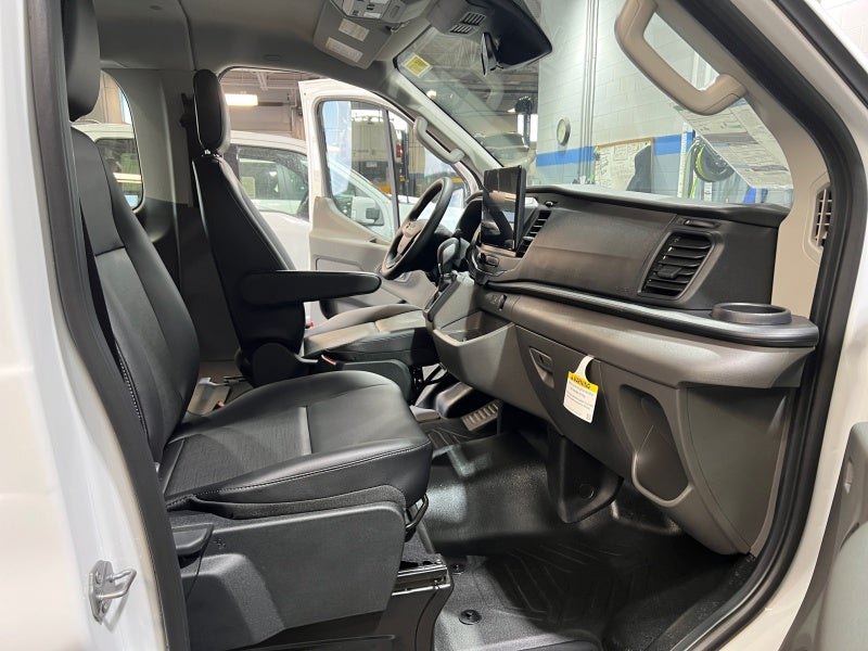 2026 Ford Transit Passenger Wagon XL