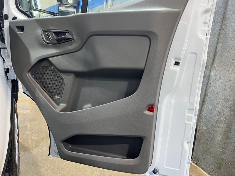 2026 Ford Transit Passenger Wagon XL