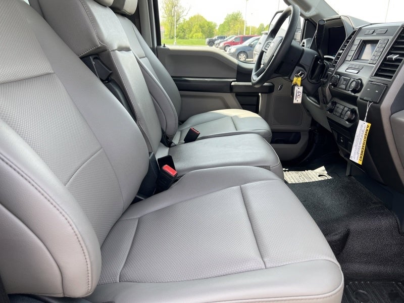 2022 Ford Super Duty F-550 DRW XL