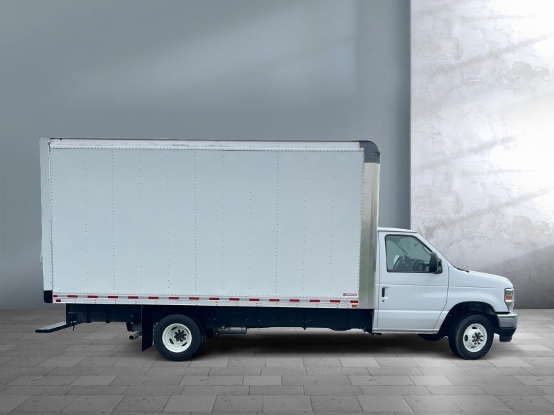 2024 Ford E-Series Cutaway E-450 DRW 176" WB