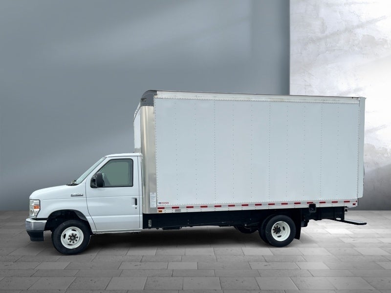 2024 Ford E-Series Cutaway E-450 DRW 176" WB