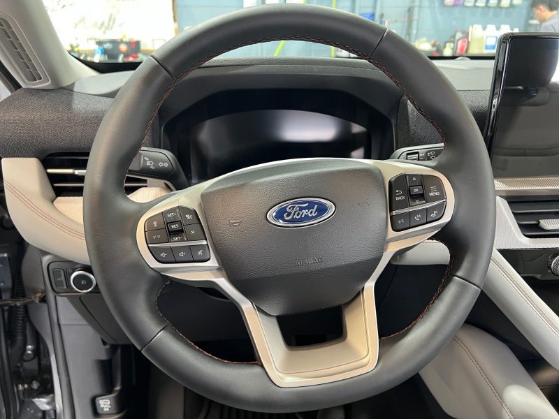 2026 Ford Explorer Base