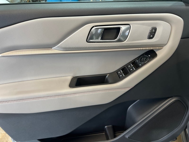 2026 Ford Explorer Base