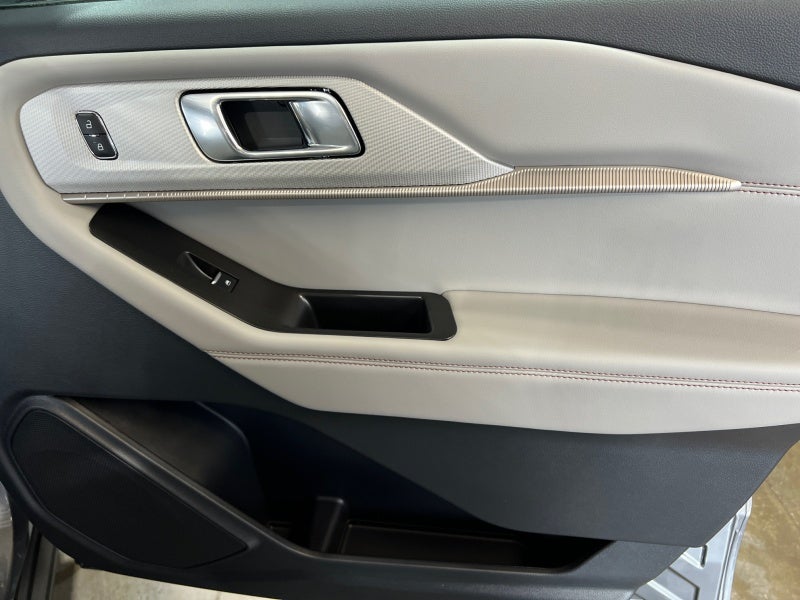 2026 Ford Explorer Base