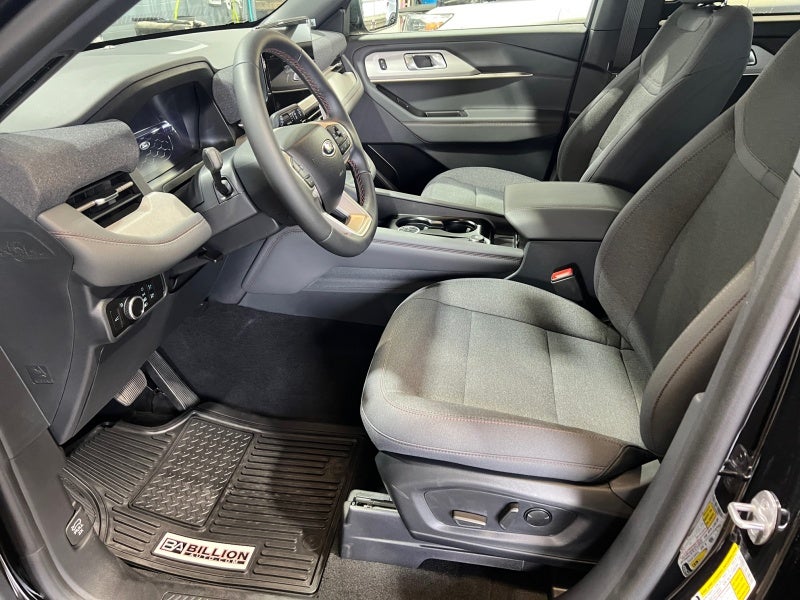 2027 Ford Explorer Active w/200A Pkg