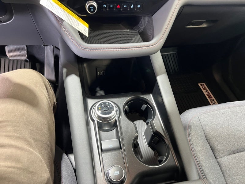 2027 Ford Explorer Active w/200A Pkg
