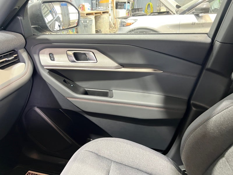 2027 Ford Explorer Active w/200A Pkg