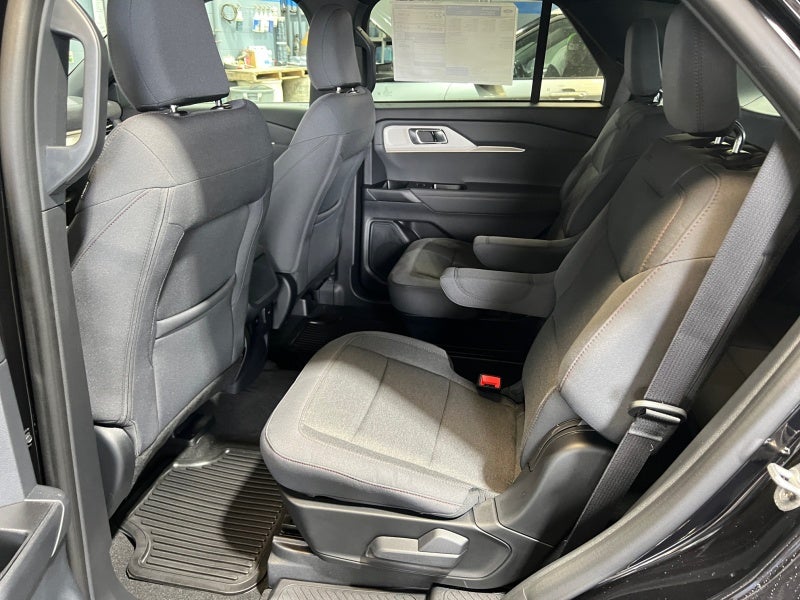 2027 Ford Explorer Active w/200A Pkg