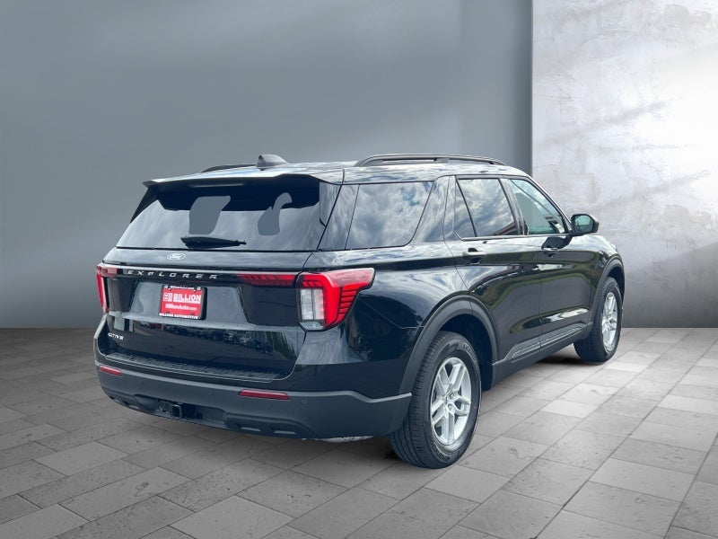 2027 Ford Explorer Active w/200A Pkg