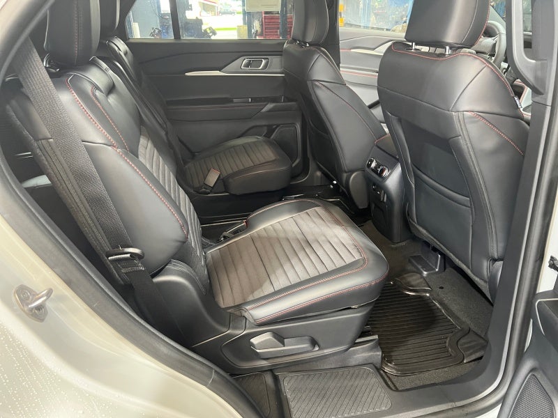 2027 Ford Explorer ST-Line