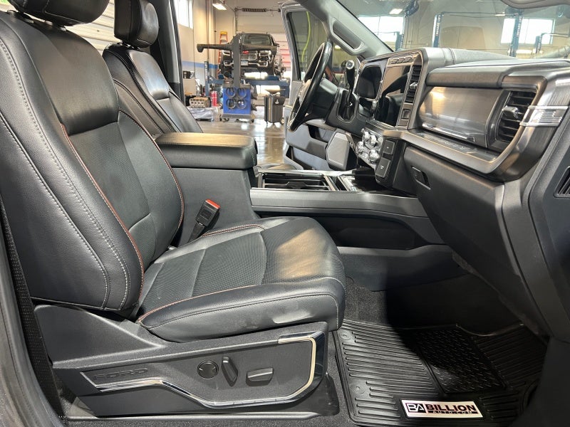 2023 Ford Super Duty F-250 SRW LARIAT