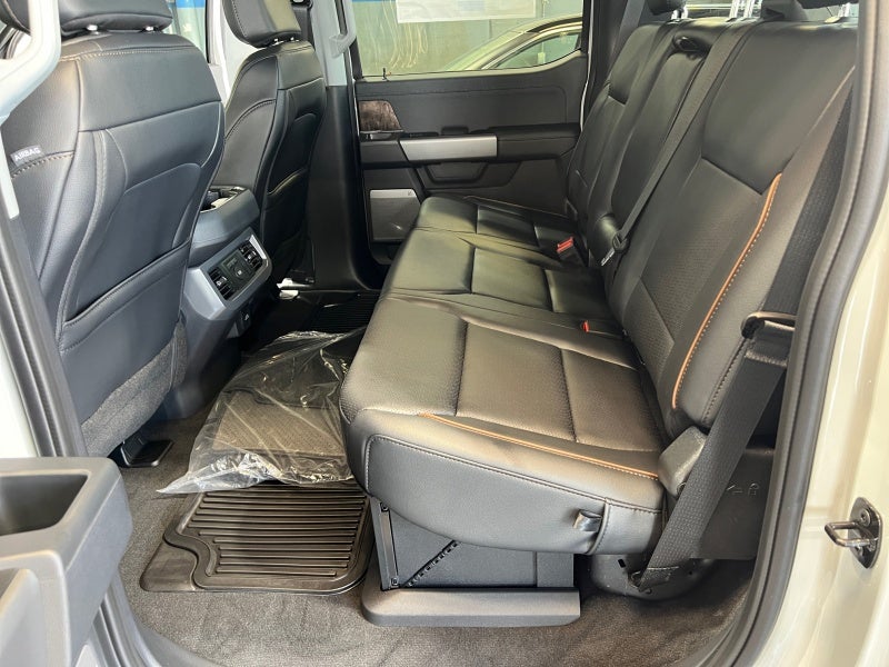 2026 Ford Super Duty F-350 SRW F-350® Lariat®