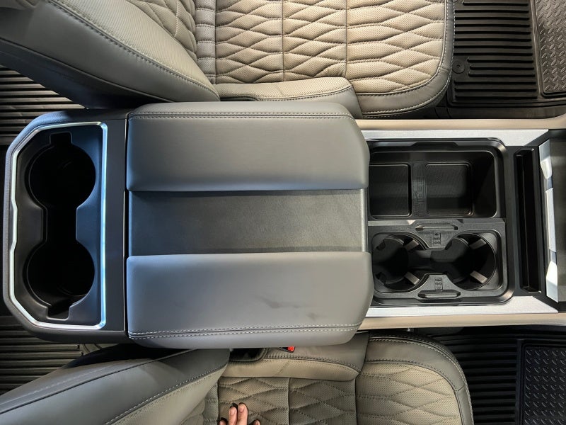 2026 Ford Super Duty F-350 SRW Platinum