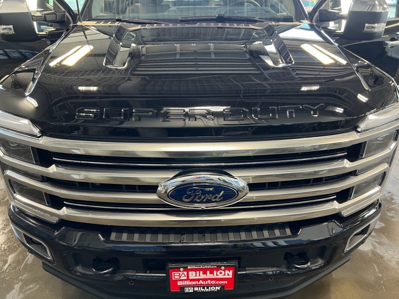 2026 Ford Super Duty F-350 SRW Platinum