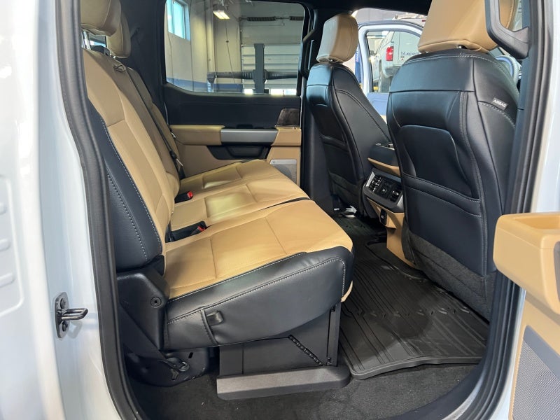 2026 Ford Super Duty F-350 SRW LARIAT