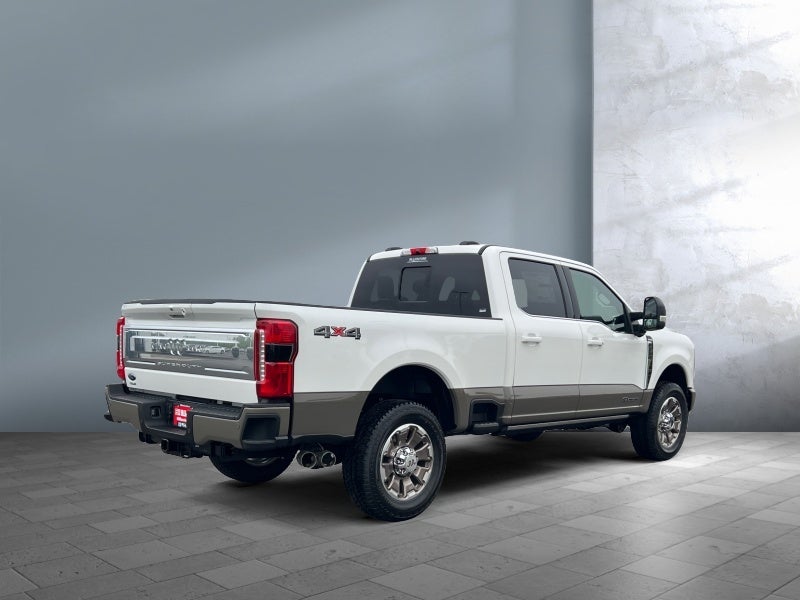 2026 Ford Super Duty F-350 SRW F-350® King Ranch®