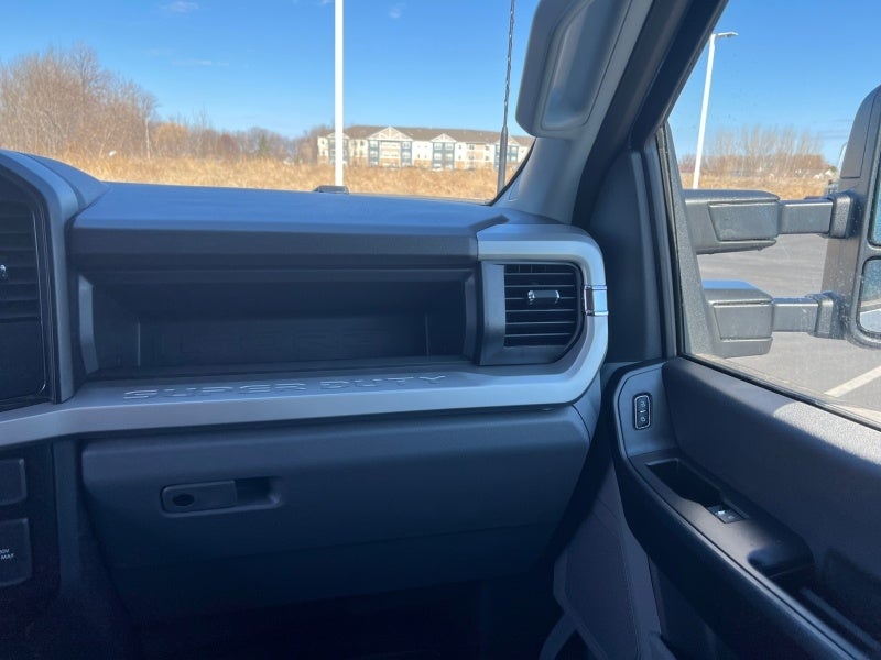 2025 Ford Super Duty F-350 SRW XL