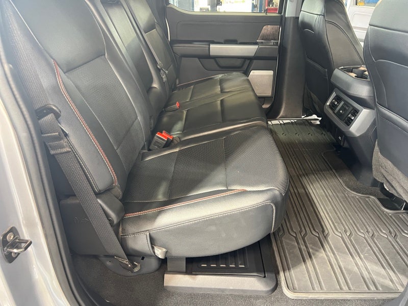 2024 Ford Super Duty F-350 SRW LARIAT