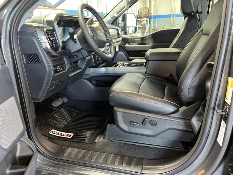 2026 Ford Super Duty F-350 SRW F-350® Lariat®