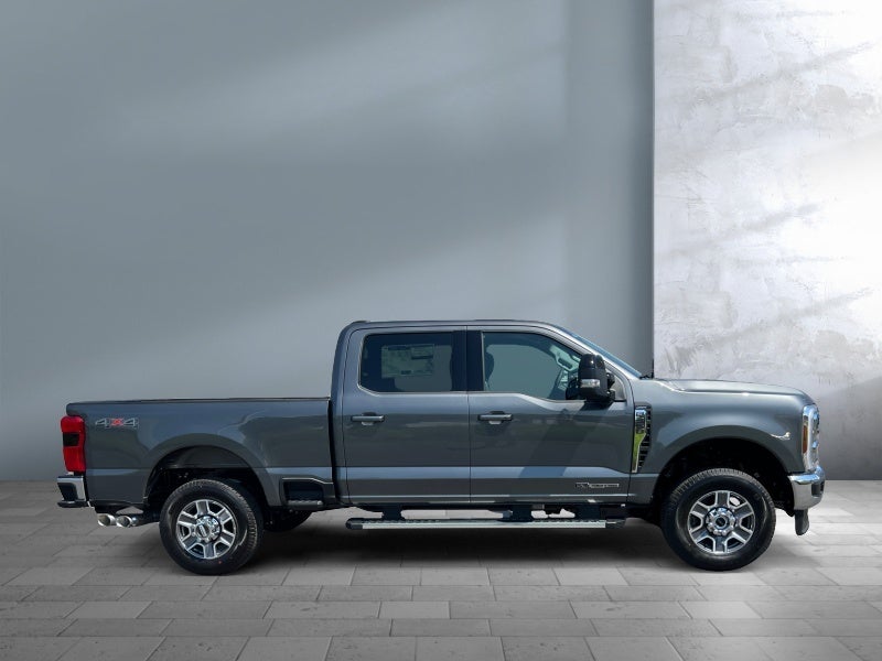 2026 Ford Super Duty F-350 SRW F-350® Lariat®