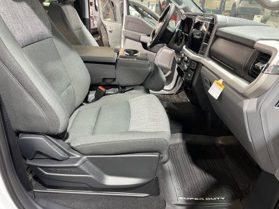 2026 Ford Super Duty F-350 DRW XLT