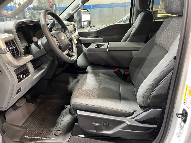 2026 Ford Super Duty F-350 DRW XLT