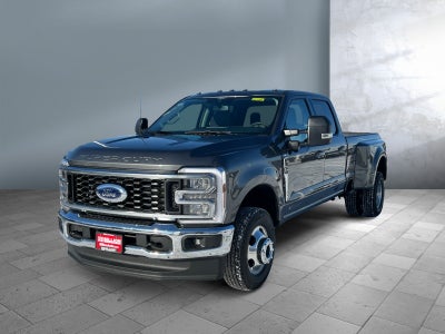 2026 Ford Super Duty F-350 DRW XLT