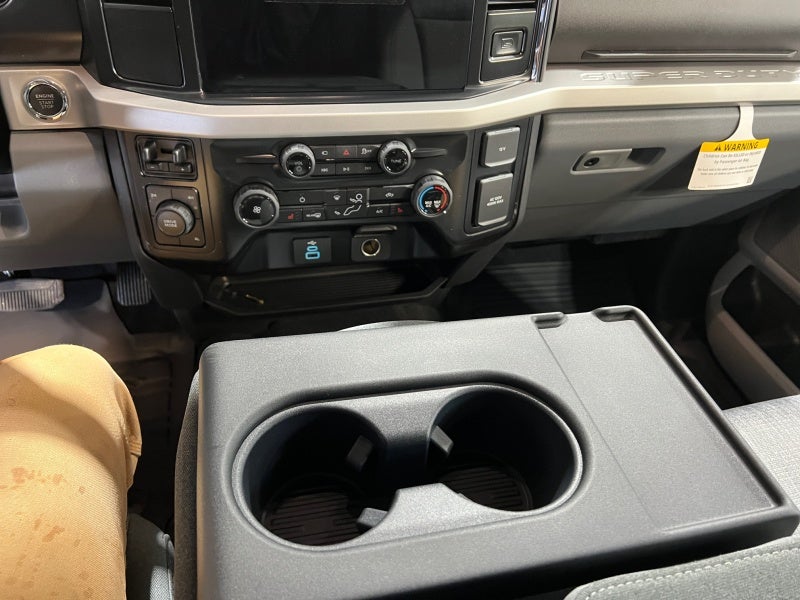 2026 Ford Super Duty F-350 DRW XLT