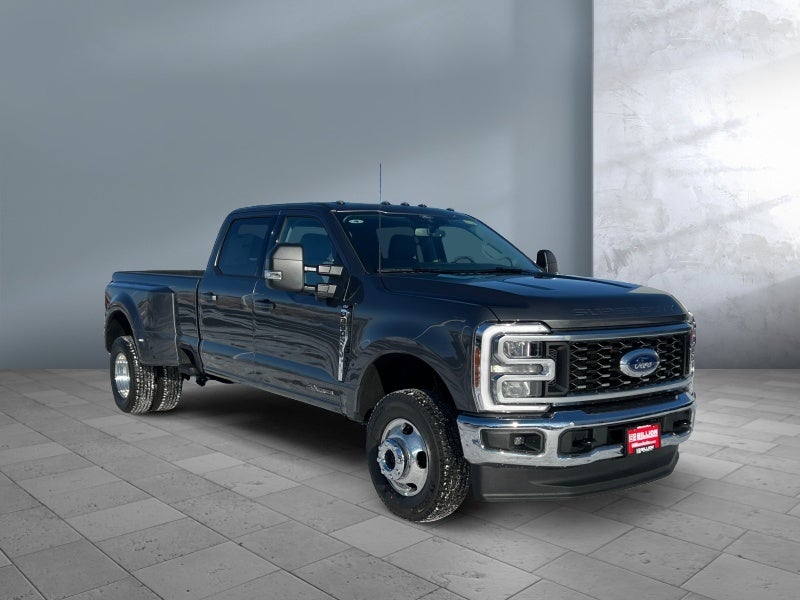 2026 Ford Super Duty F-350 DRW XLT