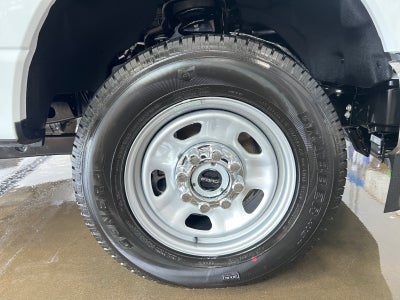 2025 Ford Super Duty F-350 SRW XL