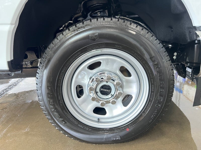 2025 Ford Super Duty F-350 SRW XL