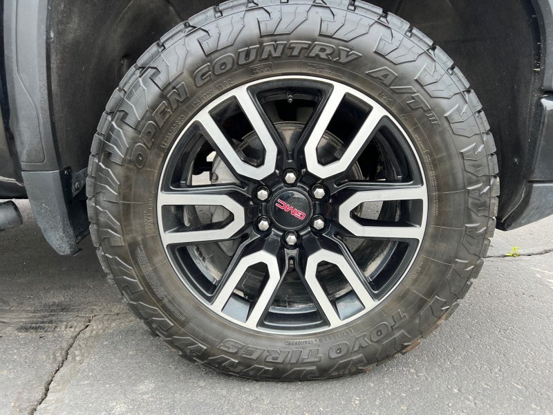 2024 GMC Sierra 1500 AT4