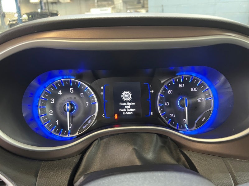 2023 Chrysler Voyager LX