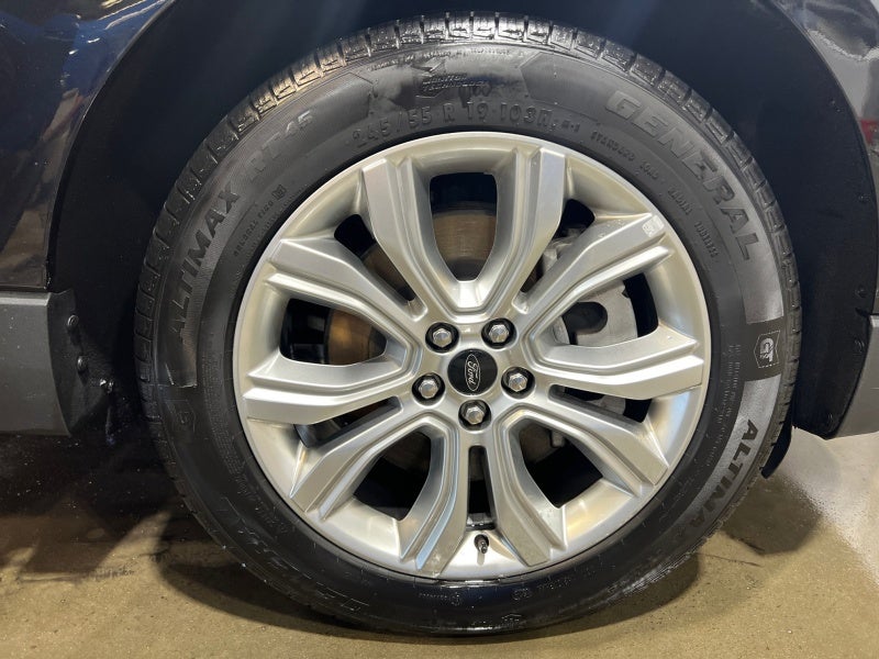 2024 Ford Edge Titanium