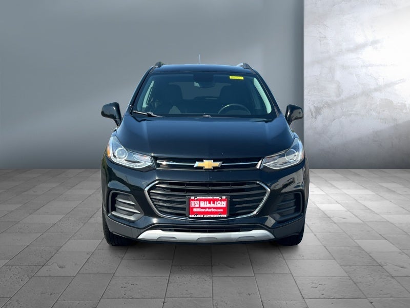 Used 2019 Chevrolet Trax LT with VIN 3GNCJPSB7KL183511 for sale in Worthington, Minnesota