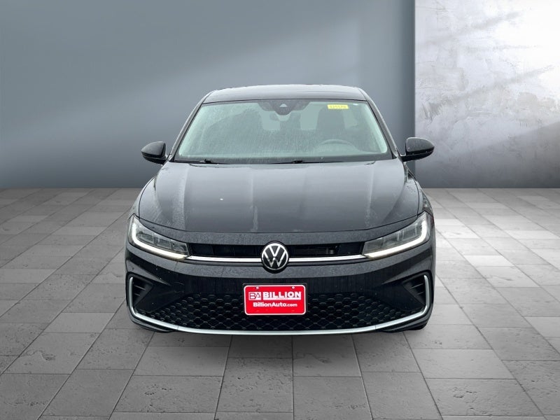 Used 2025 Volkswagen Jetta SE with VIN 3VW7X7BU5SM007929 for sale in Worthington, Minnesota