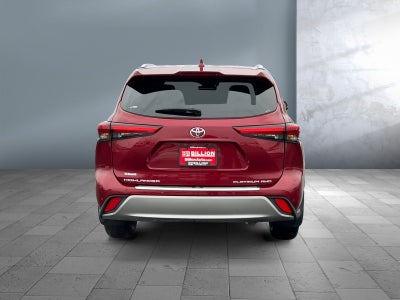2022 Toyota Highlander Platinum