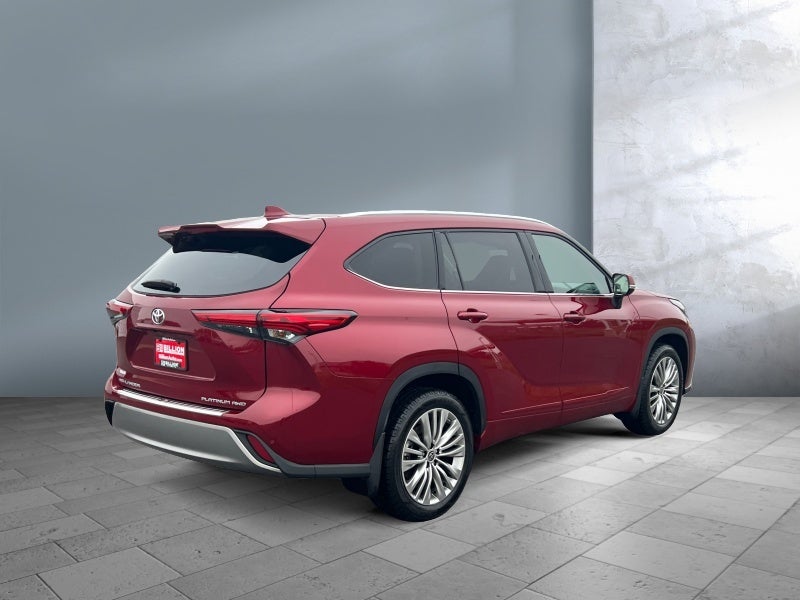 2022 Toyota Highlander Platinum
