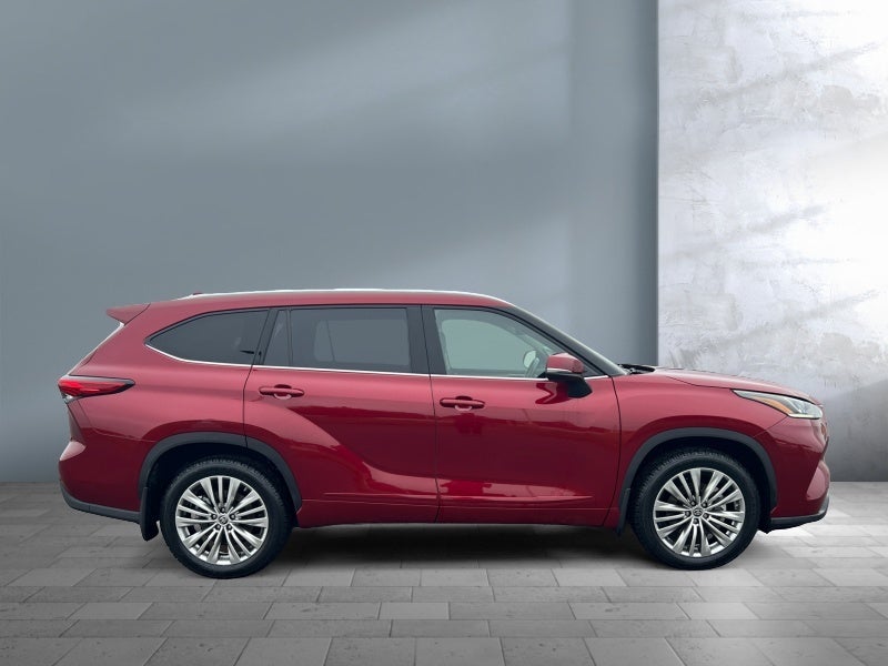 2022 Toyota Highlander Platinum