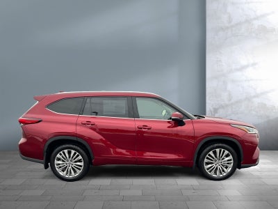 2022 Toyota Highlander Platinum