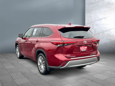 2022 Toyota Highlander Platinum