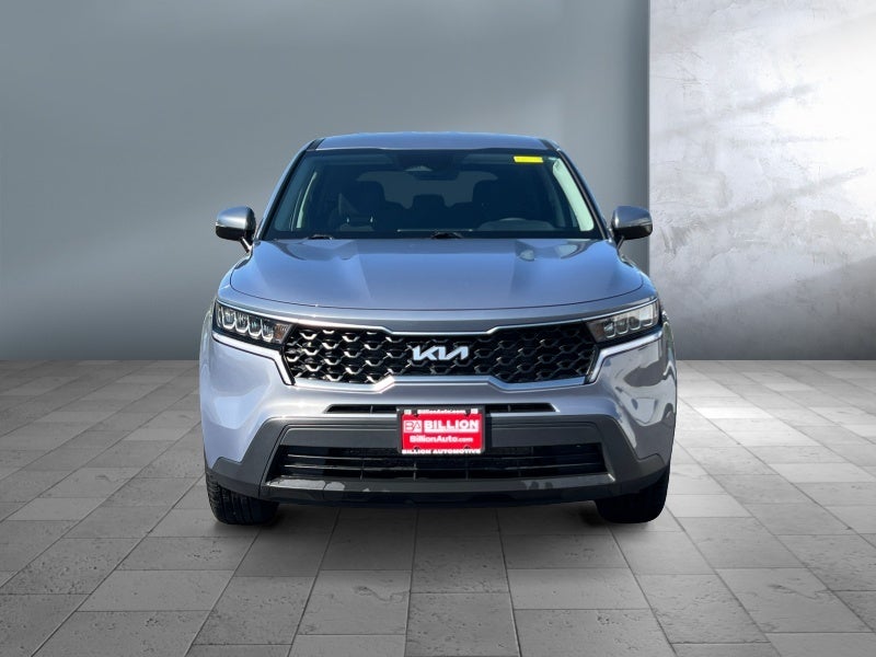 Used 2022 Kia Sorento LX with VIN 5XYRGDLC9NG094283 for sale in Worthington, Minnesota