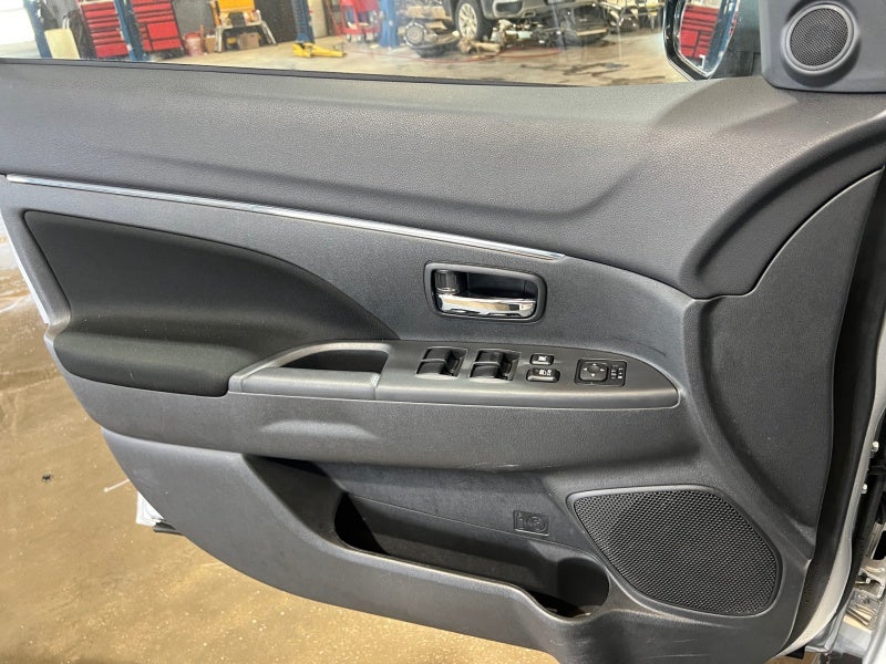 2024 Mitsubishi Outlander Sport ES