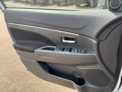 2025 Mitsubishi Outlander Sport ES