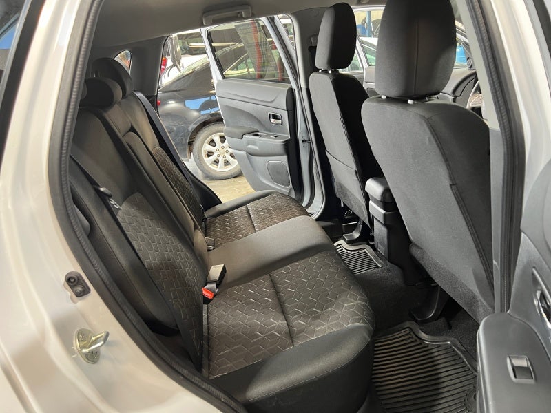 2025 Mitsubishi Outlander Sport ES