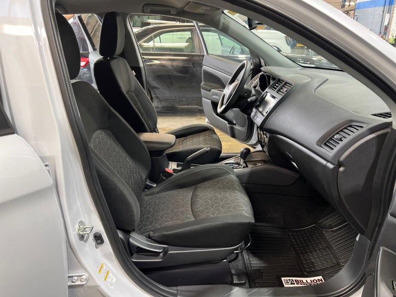 2025 Mitsubishi Outlander Sport ES