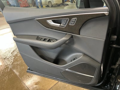 2024 Audi Q7 Premium Plus